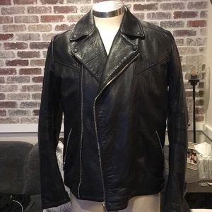 Hugo Boss men’s black leather jacket